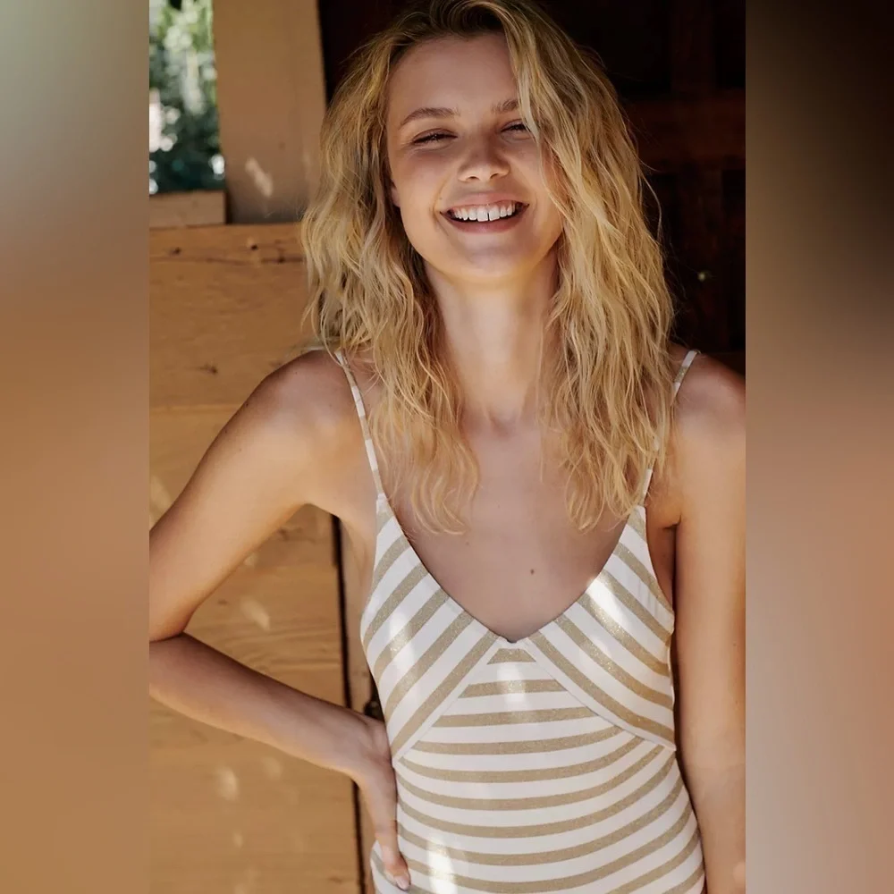 Free People X Spell | Aggy One-Piece Swimsuit‎ Gold & Cream Size Small Vneck
